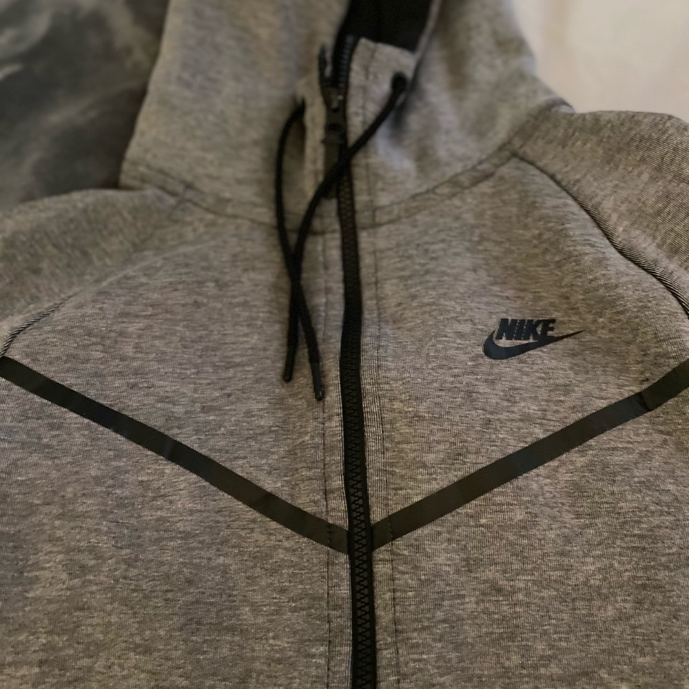 men’s nike sweater